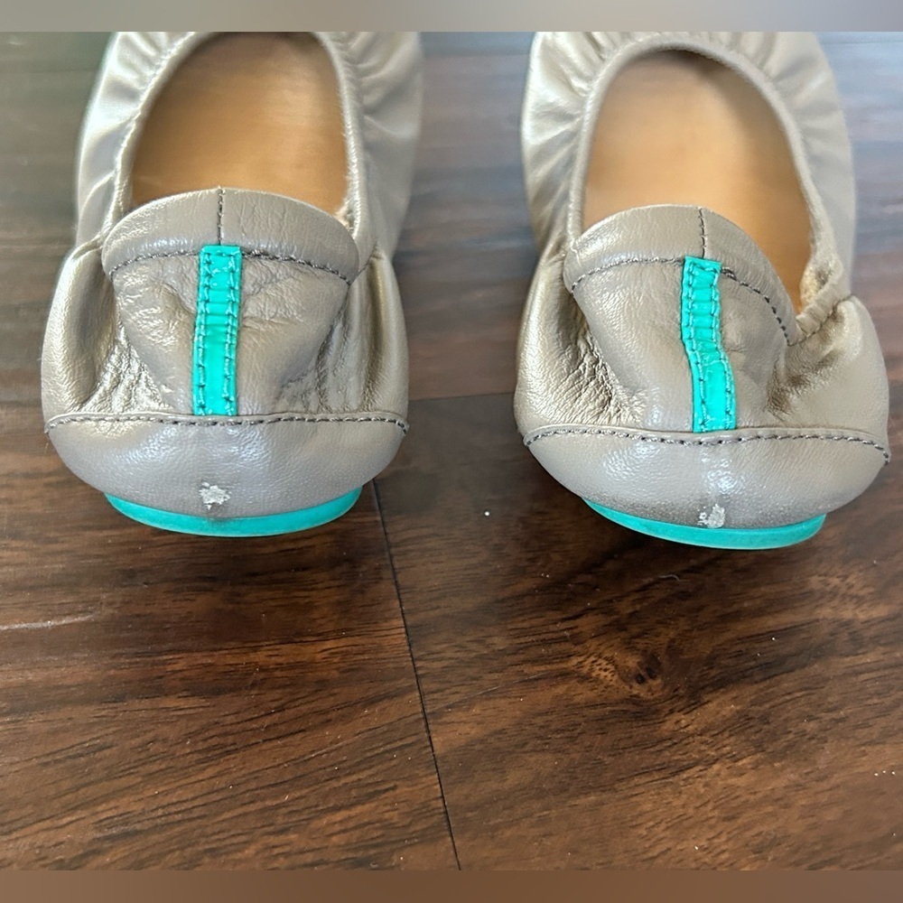 Tieks by Gavrieli Taupe Leather Slip On Ballet Flats Casual Shoes
Size 7 - Picture 8 of 12